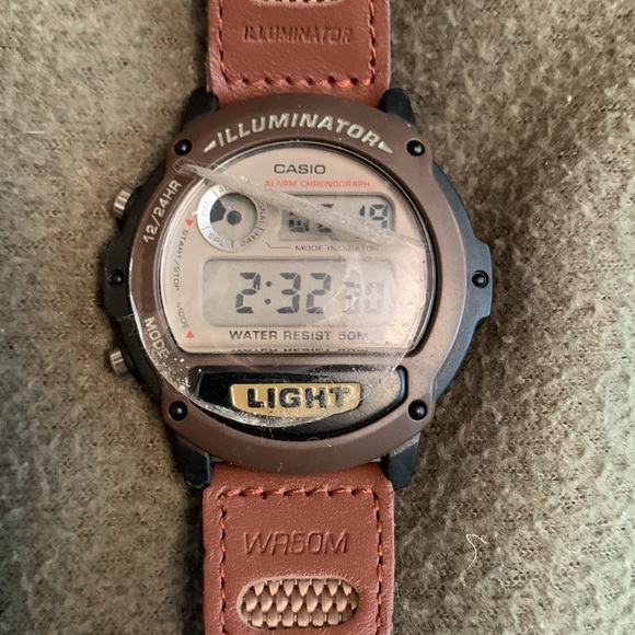 NWOT Men’s Casio Illuminator brown digital watch. - Picture 3 of 7